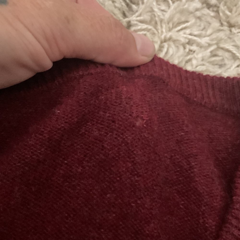 Burgundy 100% Cashmere V-Neck Sweater Womens Small 29315 FA18 Wine - Picture 2 of 13